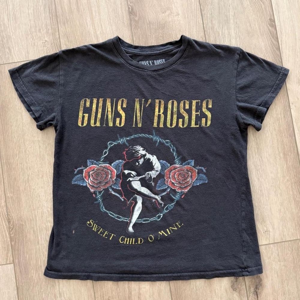 Guns N' Roses baby tee graphic shirt featuring Size Small